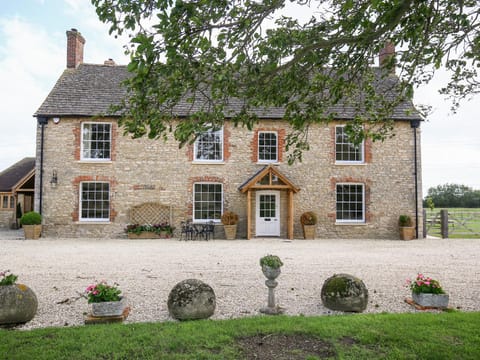 Shifford Manor Farm House in West Oxfordshire District