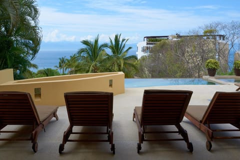The beach is calling! Big Beach house with all around ocean views in five-star beachfront resort Casa in La Cruz de Huanacaxtle