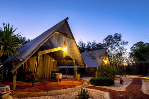 Urban Camp Campingplatz /
Wohnmobil-Resort in Windhoek