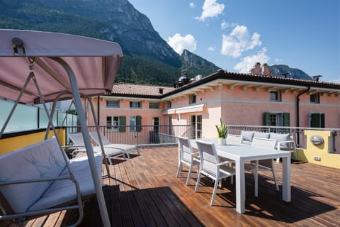 Balcony/Terrace, Mountain view, Inner courtyard view