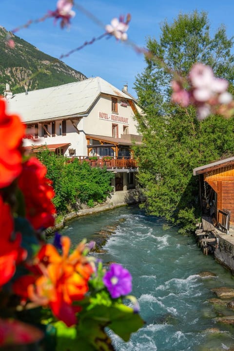 Spring, Day, Natural landscape, Mountain view, River view