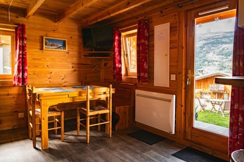 La Plagne Chalet cosy calme proche valée Chalet in Landry