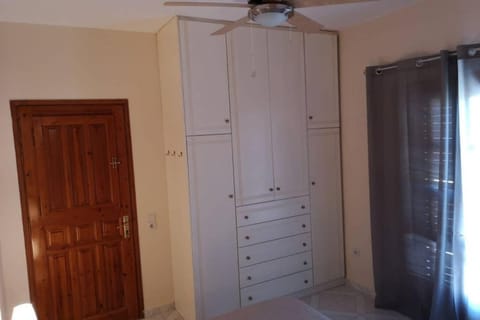 Bedroom, fireplace, wardrobe