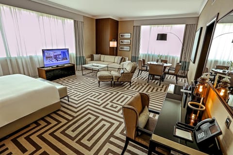 Bedroom, City view, Street view