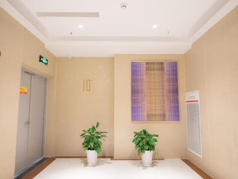 Lavande Hotel(Macheng High-speed Station Branch) Hotel in Wuhan