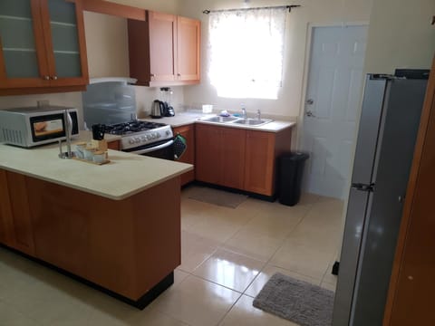 Montego Bay Home Close to Resort Area and Airport Maison in Montego Bay