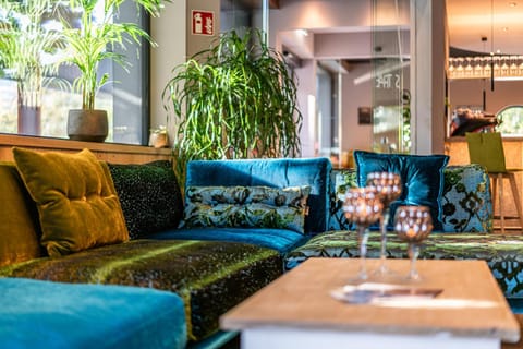 Lounge or bar, Seating area