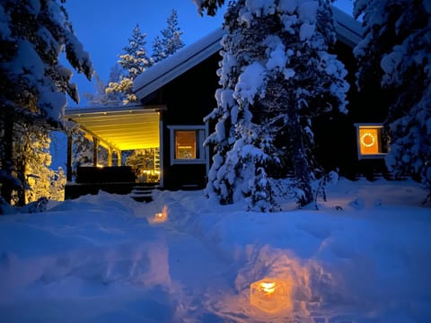 Property building, Natural landscape, Winter