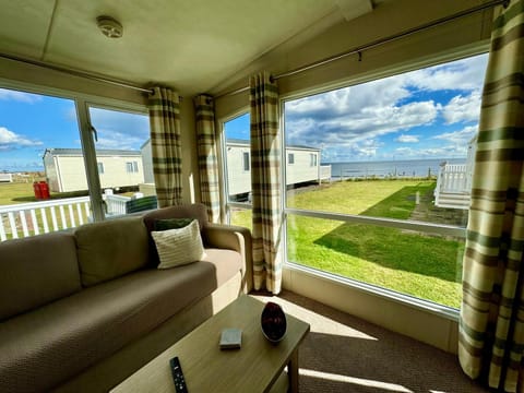 Spring, Off site, Day, Summer, Seating area, Beach, Beach, Autumn, On site, Sea view, Sunrise, Sunset