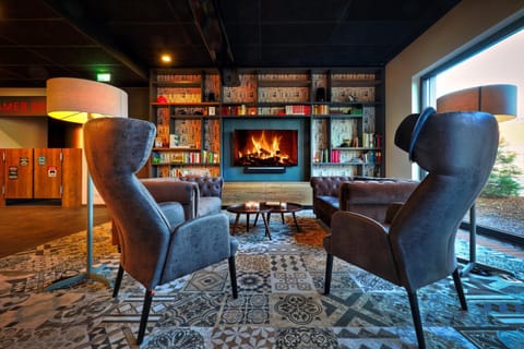 Restaurant/places to eat, Communal lounge/ TV room