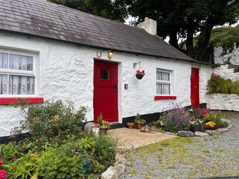 Property building, Garden, Garden view