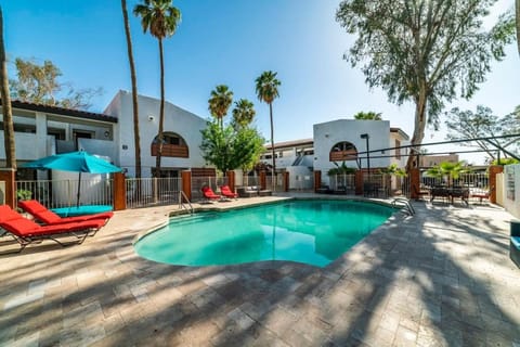 77 Sunny Casa Grande 2bd 2ba condo w heated pool House in Casa Grande