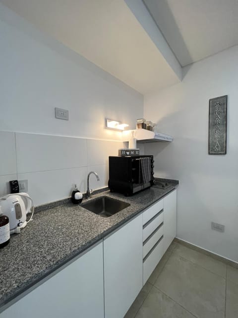 Monoambiente Home&Office Condominio in Cipolletti