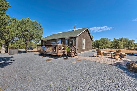 Chic Show Low Escape with Fire Pit Less Than 1 Mi to Hiking! House in Gila County