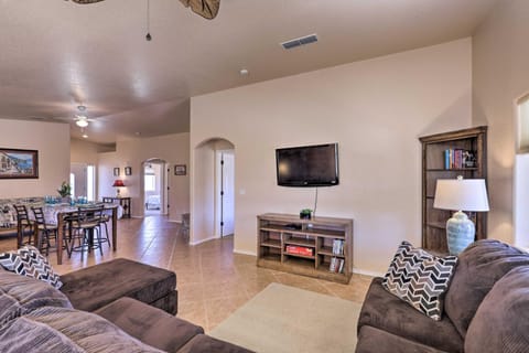 Inviting Retreat with Patio Less Than 1 Mi to Colorado River Maison in Bullhead City