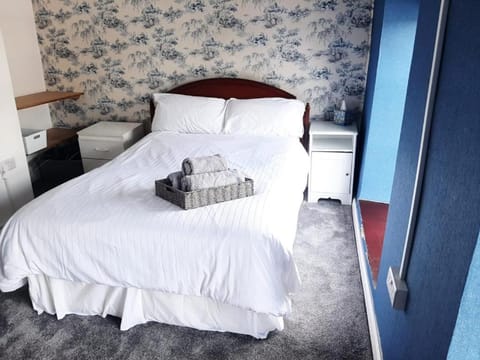 Railway Bar Accommodation Bed and Breakfast in Northern Ireland