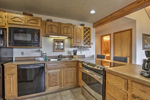 Silverthorne Condo with Resort Perks and Trail Access! Condo in Wildernest