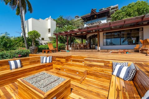 Luxury Ocean-View Flamingo Home with Pool, Apartment and Party Deck Haus in Playa Flamingo