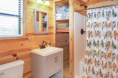 Shower, Bathroom, towels