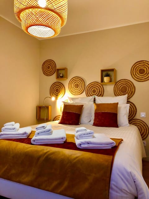 La Maison de la Douce Heure, 4 appartements climatisés avec jardin au centre ville proche des Thermes Apartment in Jura