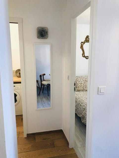 Bed, Photo of the whole room, Bedroom, wardrobe, air conditioner