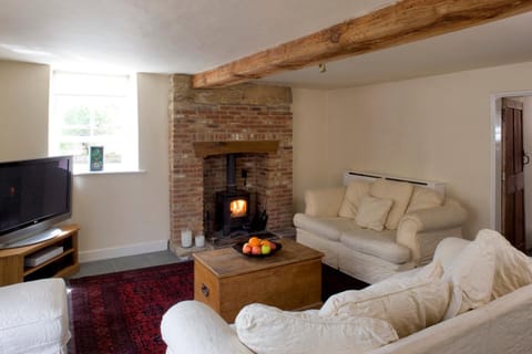 Communal lounge/ TV room, TV and multimedia, Living room, Seating area, Evening entertainment