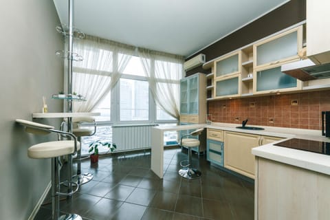 1 bedroom apartment at riverside. Obolonskaya embankment. Apartment in Kiev City - Kyiv