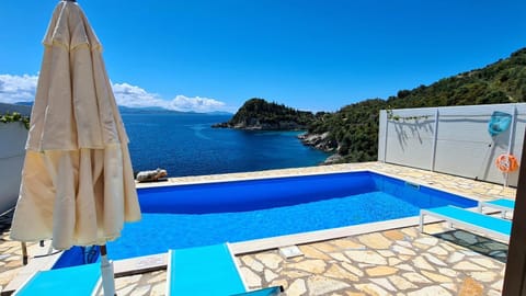 Pool view, Sea view, Swimming pool, sunbed