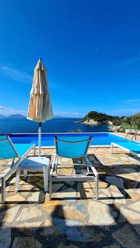 Pool view, Sea view, Swimming pool, sunbed