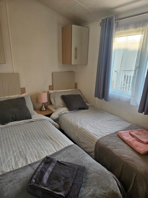 Nicks & Carmels by the sea House in England