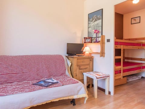 Studio charmant au ski, balcon sud, 3 pers. - FR-1-330D-14 Apartment in Montgenèvre