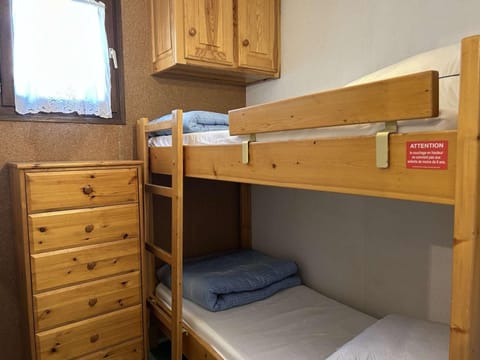 Appartement Montgenèvre - 2 chambres, balcon, lave-linge, TV - FR-1-330D-79 Apartment in Montgenèvre