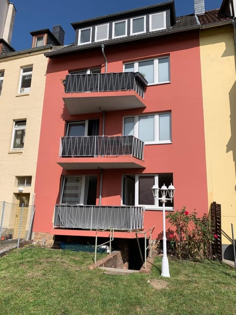 Property building, Quiet street view