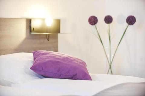 PRIMA Inn HOTEL & HOF NEURUPPIN - digitales & rezeptionsloses Motel Bed and Breakfast in Neuruppin