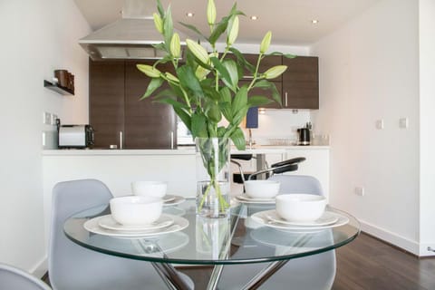 Contractor Apartment & Private Parking & Central Stevenage by Comfy Workers Apartamento in Stevenage