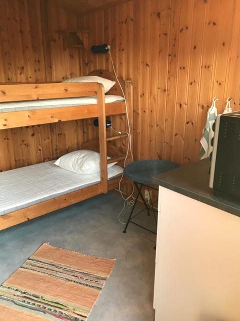 Björsjöås Vildmark - Small camping cabin close to nature Nature lodge in Gothenburg