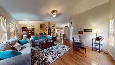 120 Winding Meadow by Vacation Rentals for You Haus in Monument