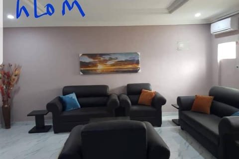 ULOM 1condos apartment Condominio in Nigeria