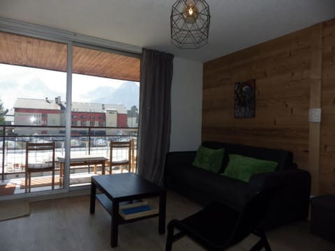 Les Deux Alpes - Appartement rénové pour 6, balcon exposé sud - FR-1-546-19 Apartment in Les Deux Alpes