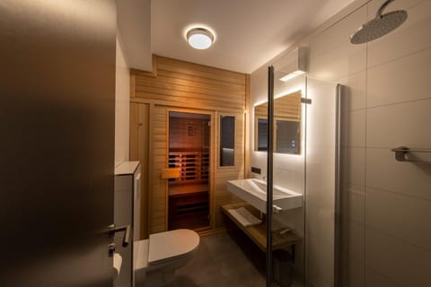 Shower, Sauna, Bathroom