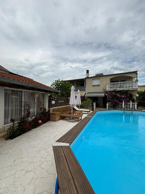 Property building, Swimming pool