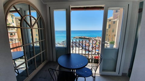 Dining area, Sea view