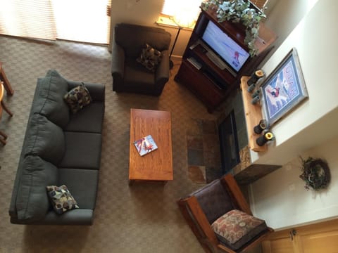 Crestview Large 2BR/2.5BA with loft Condo in Summit Park