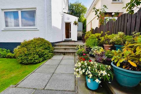 Aldourie Guest House Apartment in Fort William