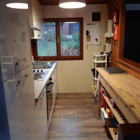 Coffee/tea facilities, Kitchen or kitchenette