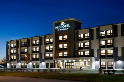 Microtel Inn & Suites by Wyndham Aurora Hotel in Aurora