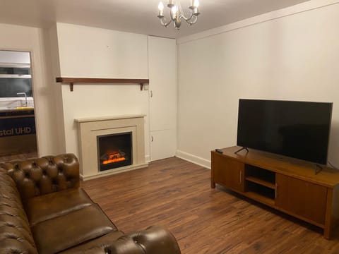 Charming Victoria Conversion Flat in Brentwood with a Garden & Free Parking Apartamento in Brentwood