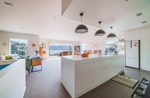 Diamond Harbour Hidden Gem House in Christchurch