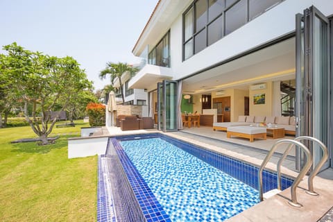 Sun Grow Ocean Villas Villa in Hoa Hai