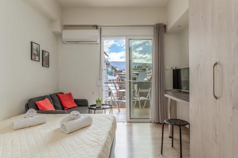 Living room, Photo of the whole room, Evening entertainment, Bedroom